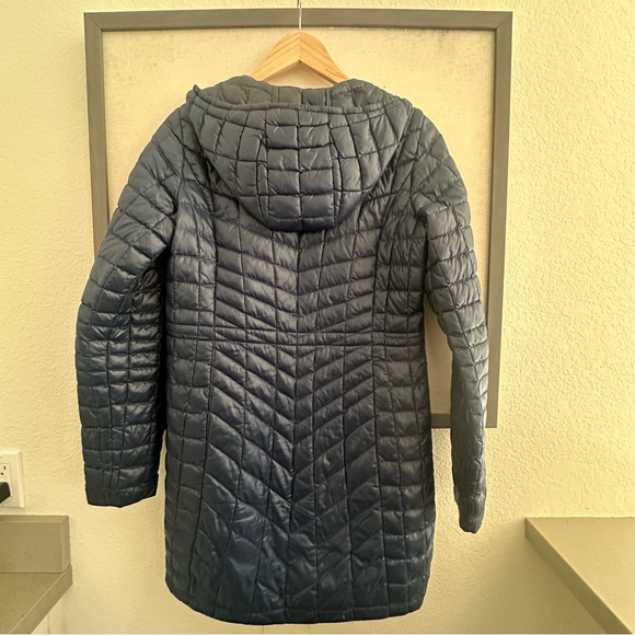 North Face Thermoball Women's Hooded Parka Navy Puffer Jacket - Picture 3 of 8